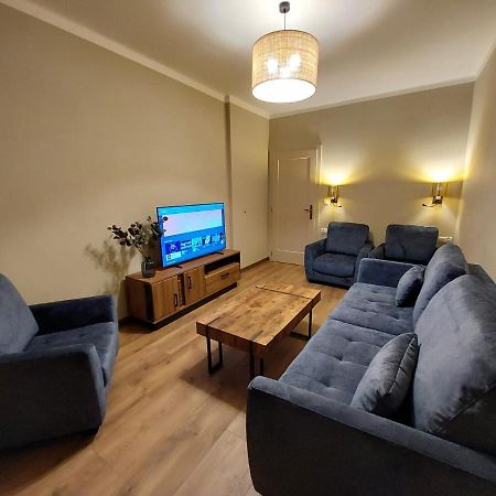 Spacious Two-Bedroom Apartment In The City Center Cracóvia Exterior foto