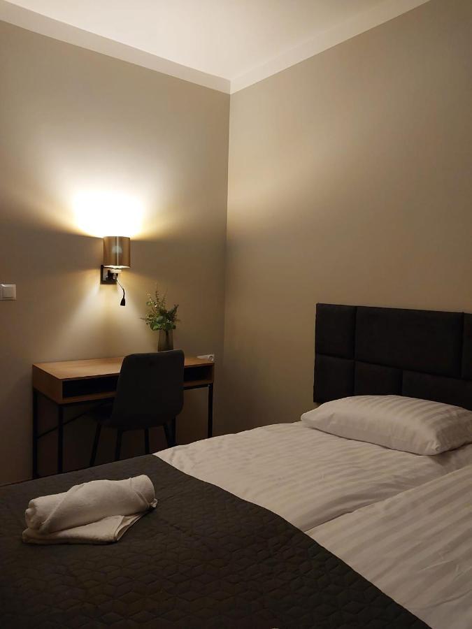 Spacious Two-Bedroom Apartment In The City Center Cracóvia Exterior foto