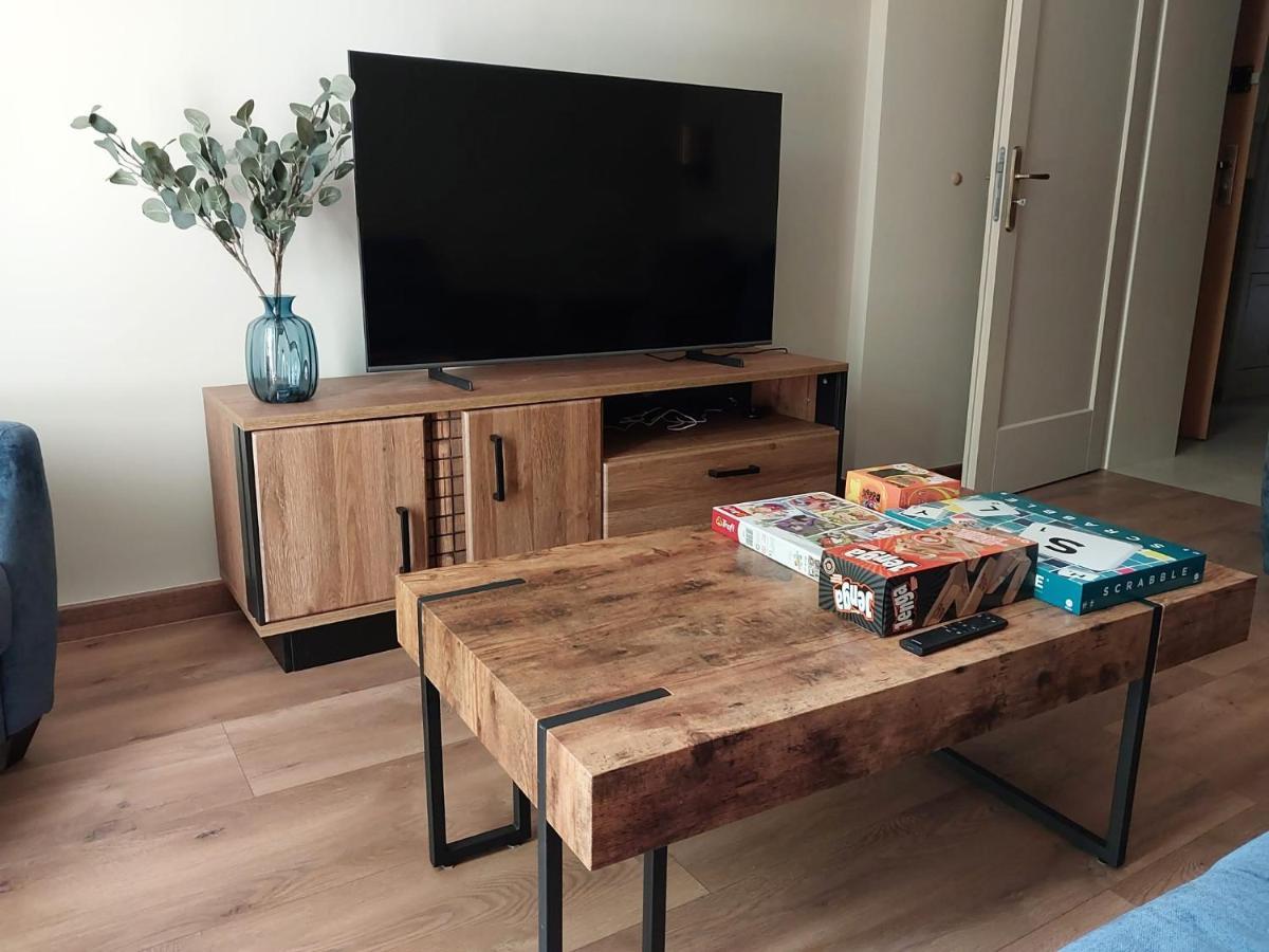 Spacious Two-Bedroom Apartment In The City Center Cracóvia Exterior foto